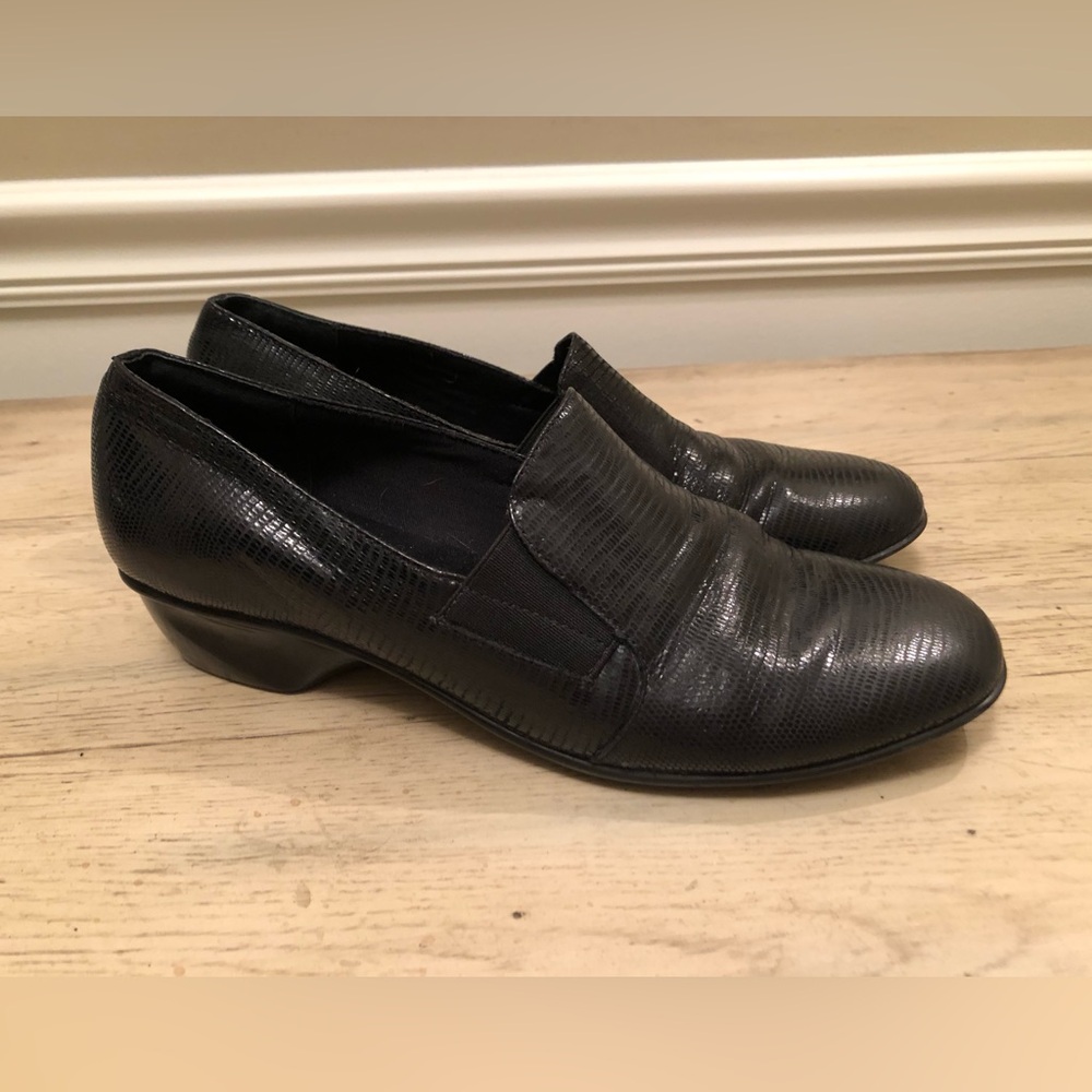Walking Cradles in black
